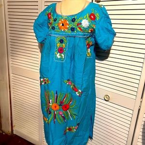 Mexican dress embroidered xl